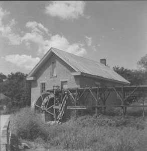 Clarks old mill water wheel - Sparta