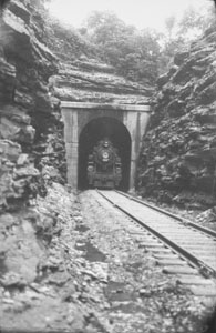 Pan-American coming thru tunnel - South Tunnel Tenn