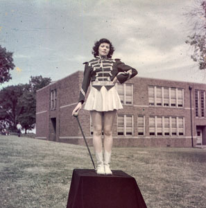 Majorette Howard High unknown - Good